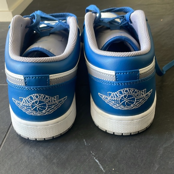 Nike Air Jordan Low 1. Men’s 10.5. - Picture 4 of 7